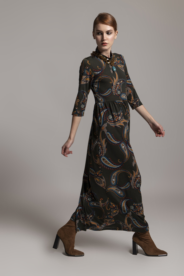 Picture of LONG PRINTED DRESS WITH HIGH COLLAR