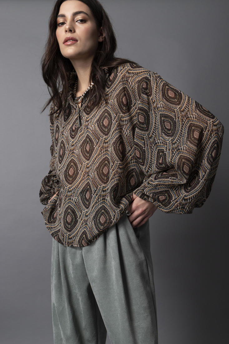 Picture of PRINTED TOP WITH PUFFED SLEEVES (2)