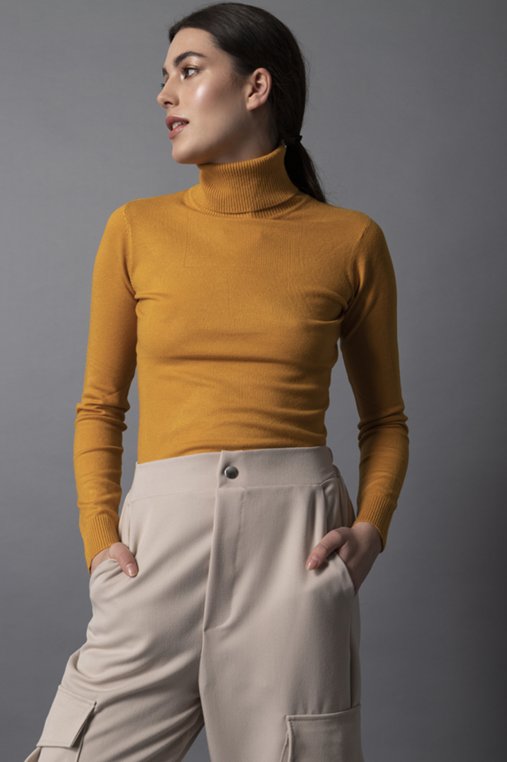 Picture of HIGH NECK KNIT SWEATER