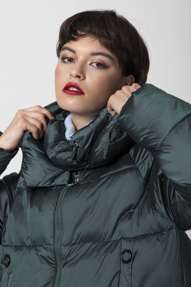 Picture of HIGH COLLAR PUFFER JACKET