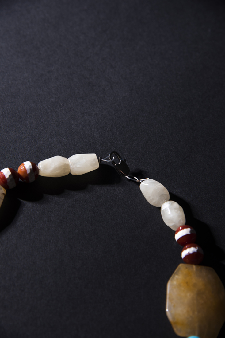 Picture of NECKLACE WITH SEMI-PRECIOUS STONES