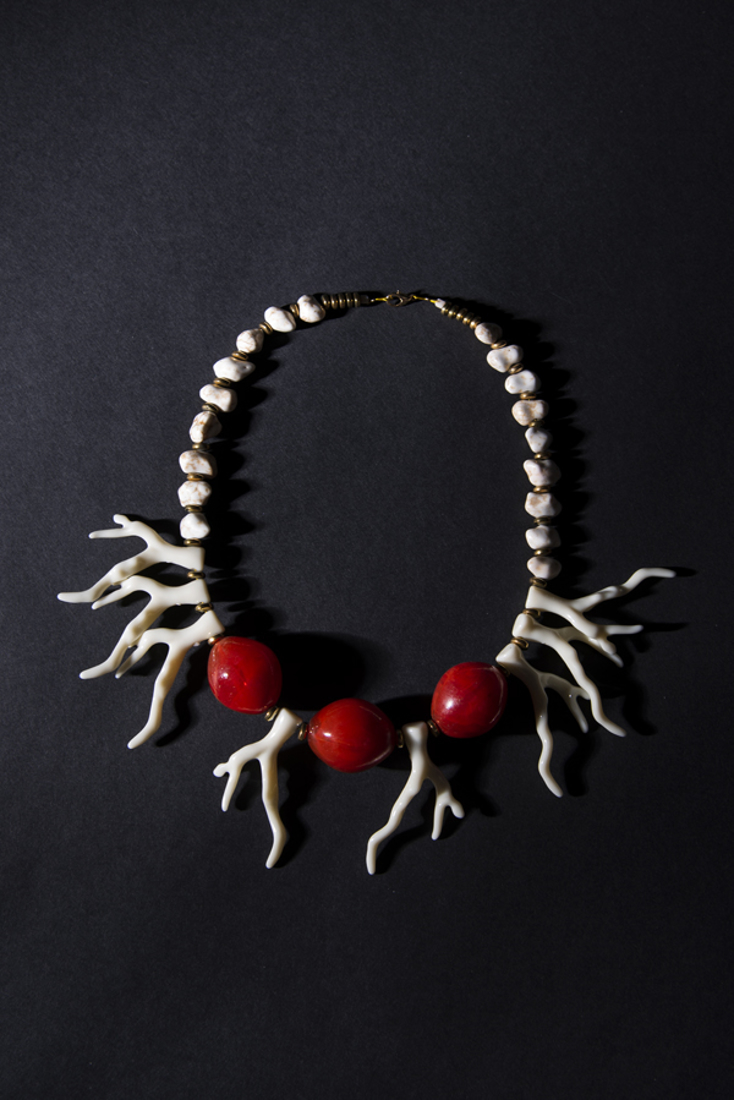 Picture of NECKLACE WITH CORALS (2)