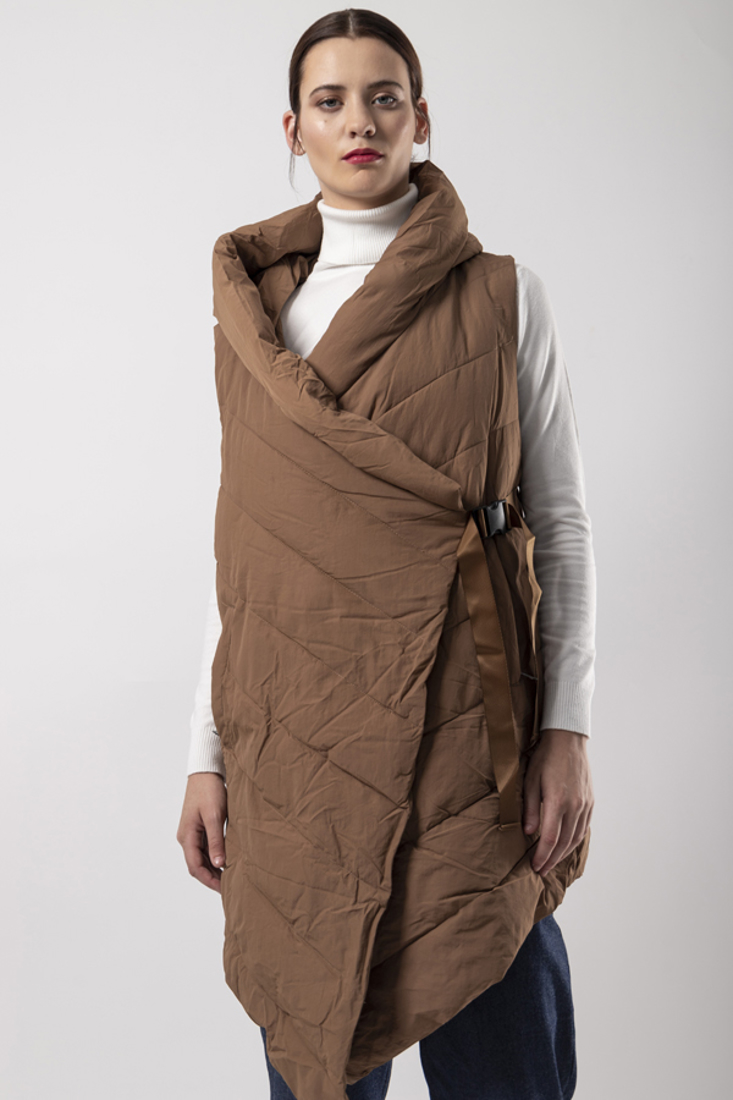Picture of ASYMMETRIC PUFFER VEST (2)