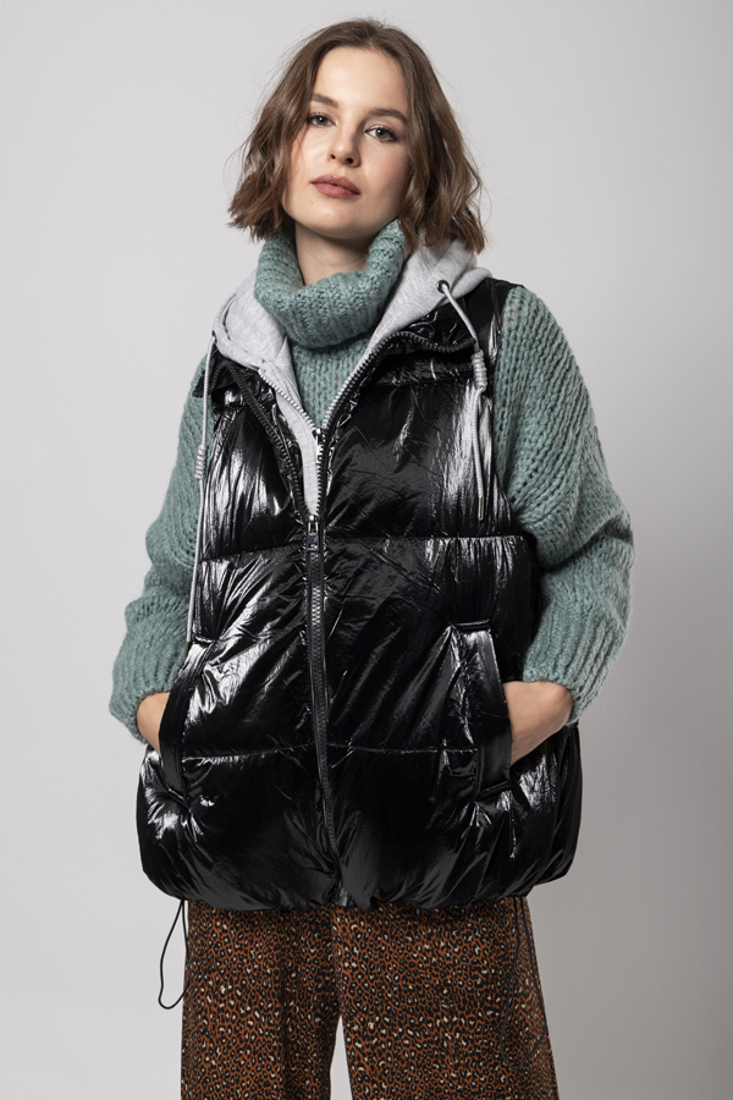 Picture of SLEEVELESS PUFFER JACKET