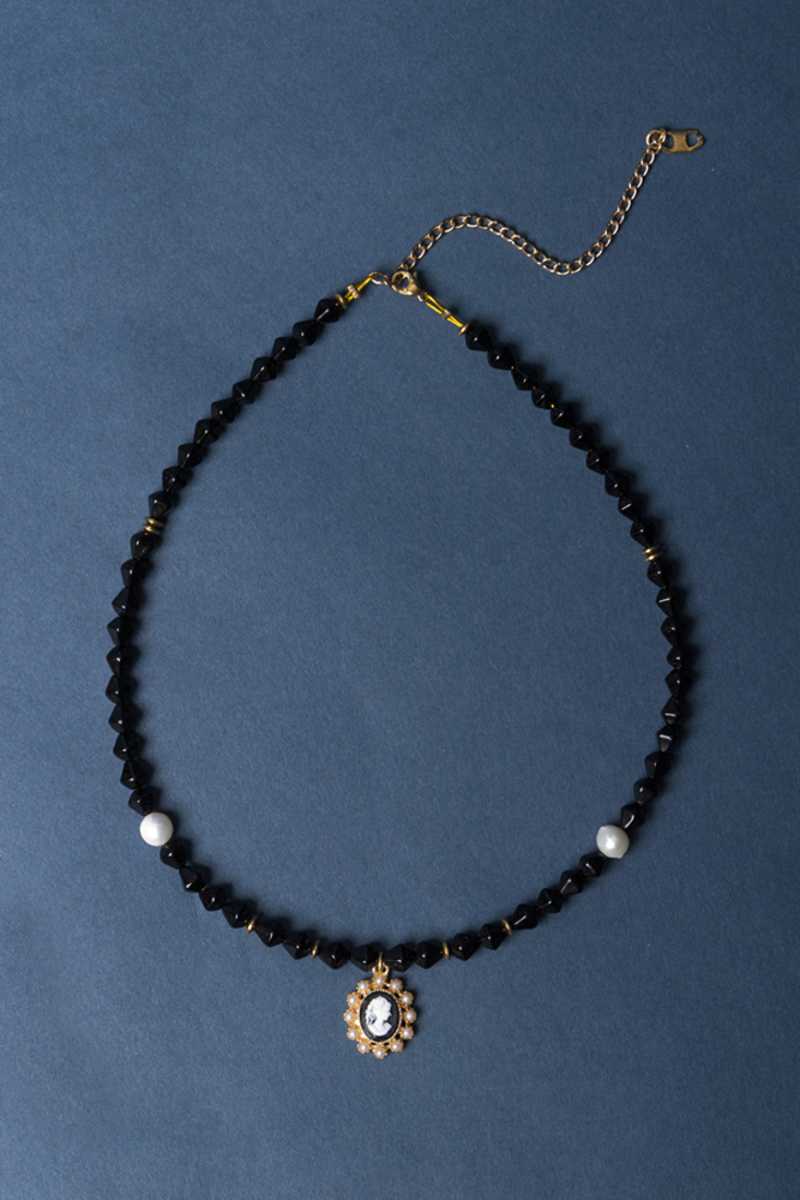 Picture of NECKLACE BLACK STONES