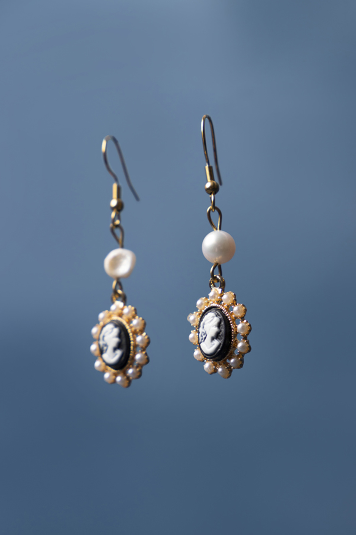 Picture of EARRINGS CAMEO