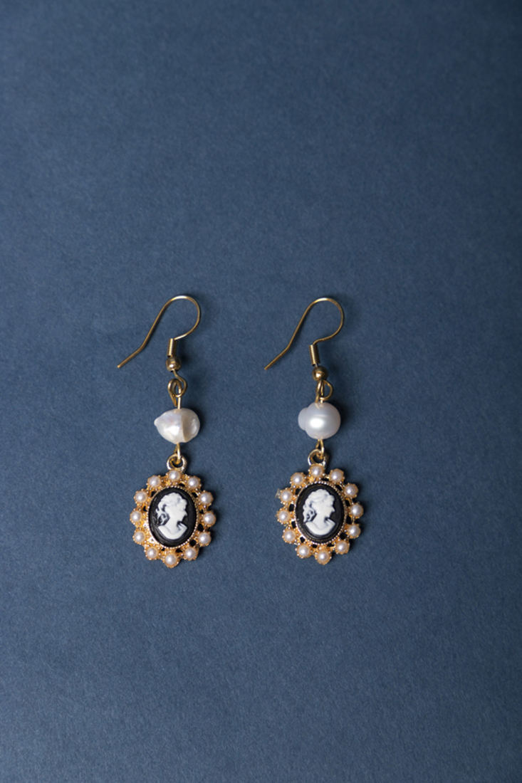 Picture of EARRINGS CAMEO