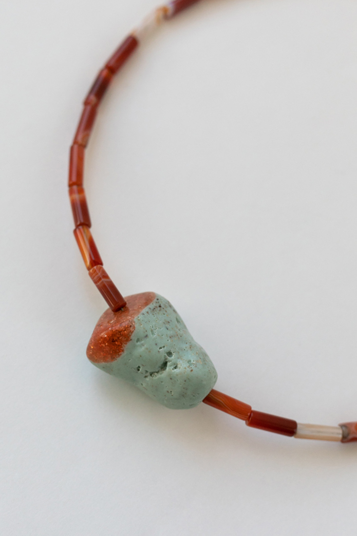 Picture of NECKLACE TWO COLOR HOWLITE