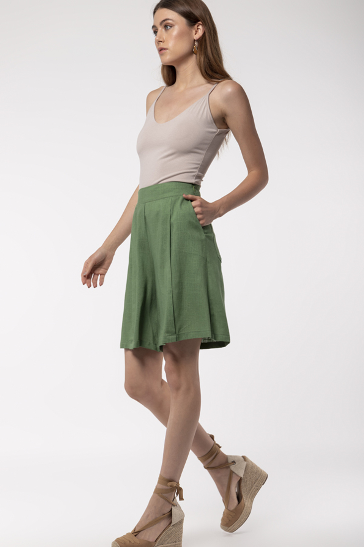 Picture of LINEN SHORTS WITH PLEAT