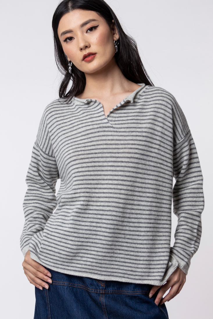 Picture of V STRIPED BLOUSE